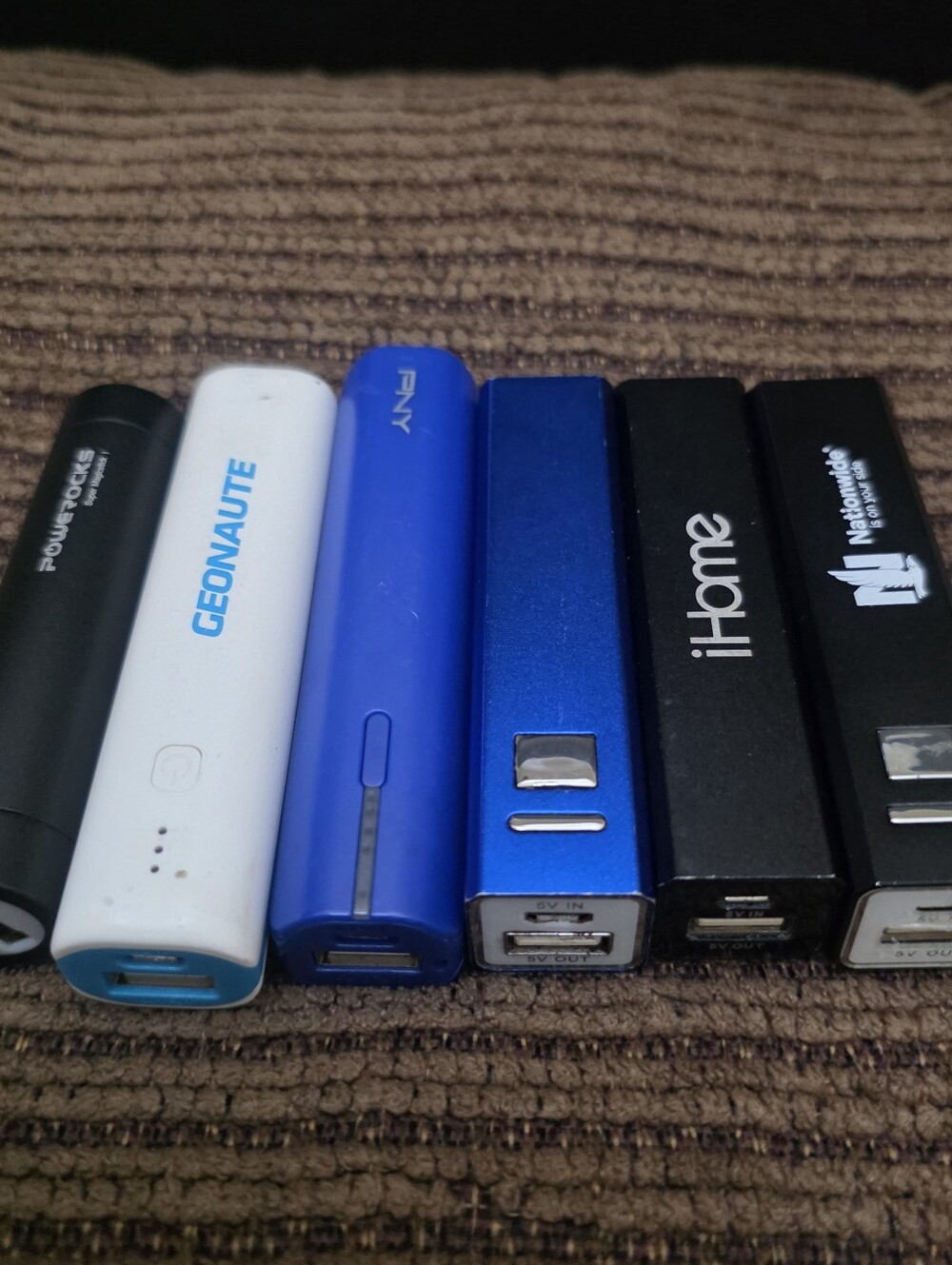 6x Portable Power Bank - Compact USB Charger
